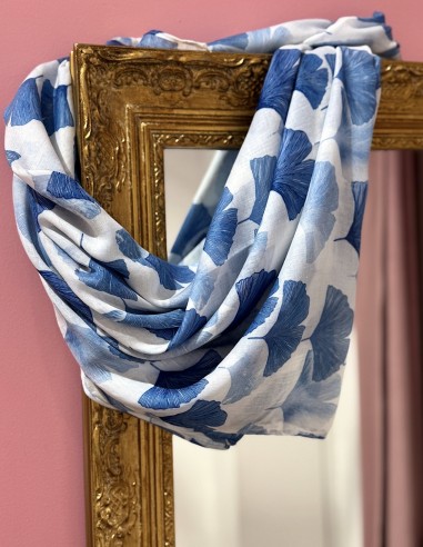 Foulard femme en viscose motif feuilles de Ginkgo grand format